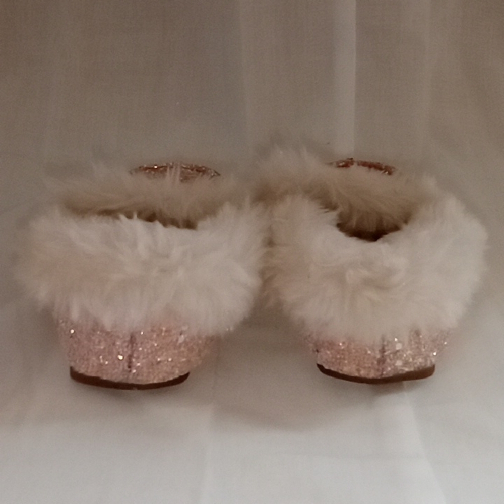 Shoes - Picture 3 of 4